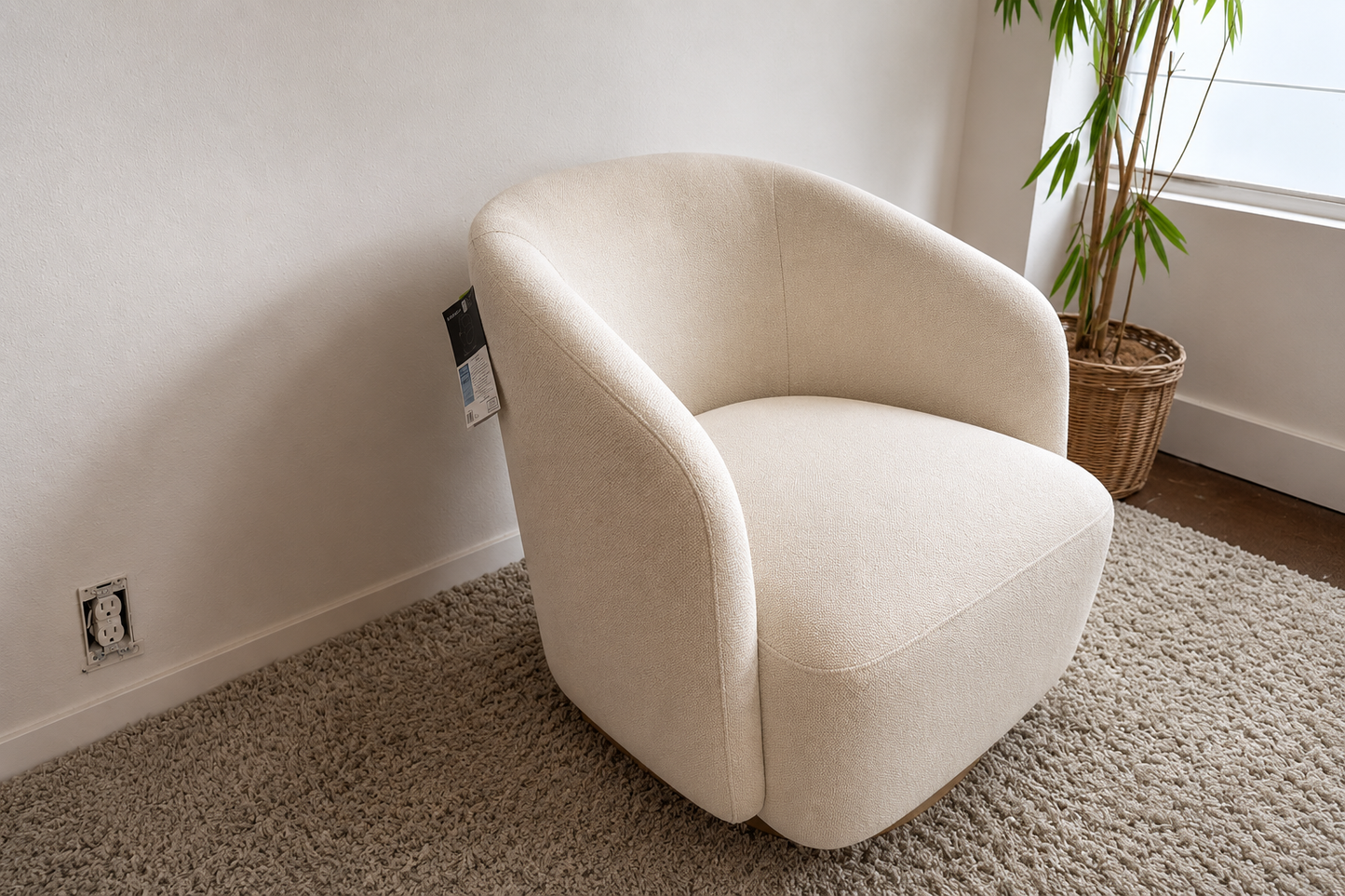 Liquidation Henredon Murphy Swivel Cream Boucle Chair