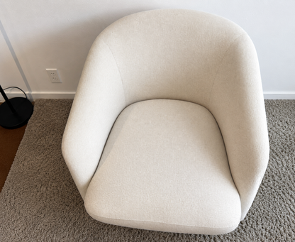 Liquidation Henredon Murphy Swivel Cream Boucle Chair