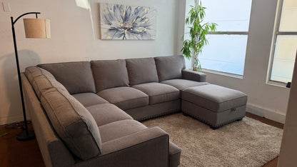 Liquidation Thomasville Emilee Sectional Couch With Storage Ottoman