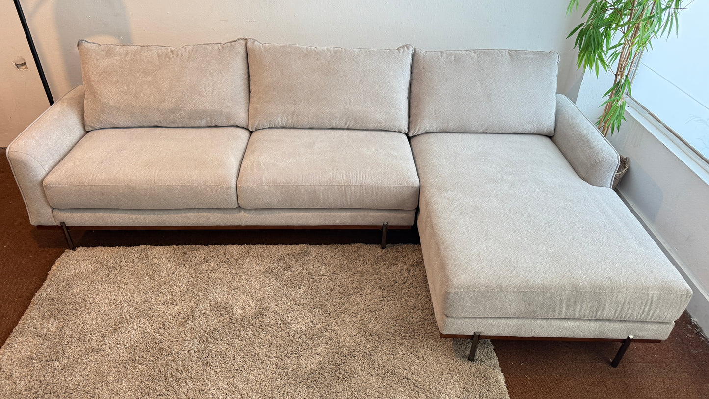 Liquidation Costco Myla Sectional Couch