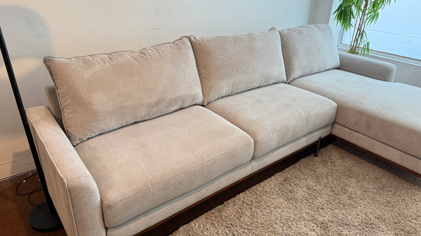Liquidation Costco Myla Sectional Couch
