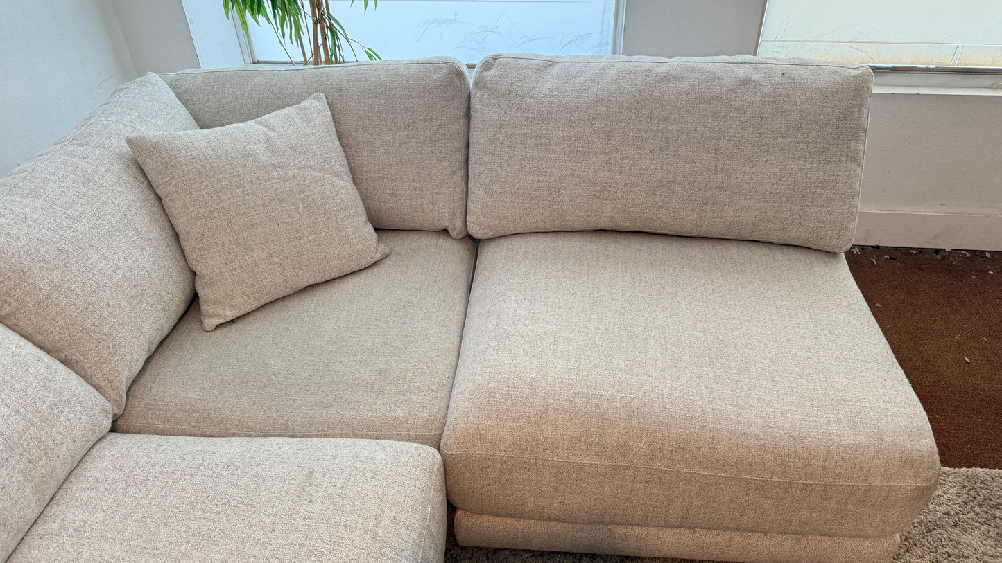 Liquidation Costco Dayna Modular Sectional Couch