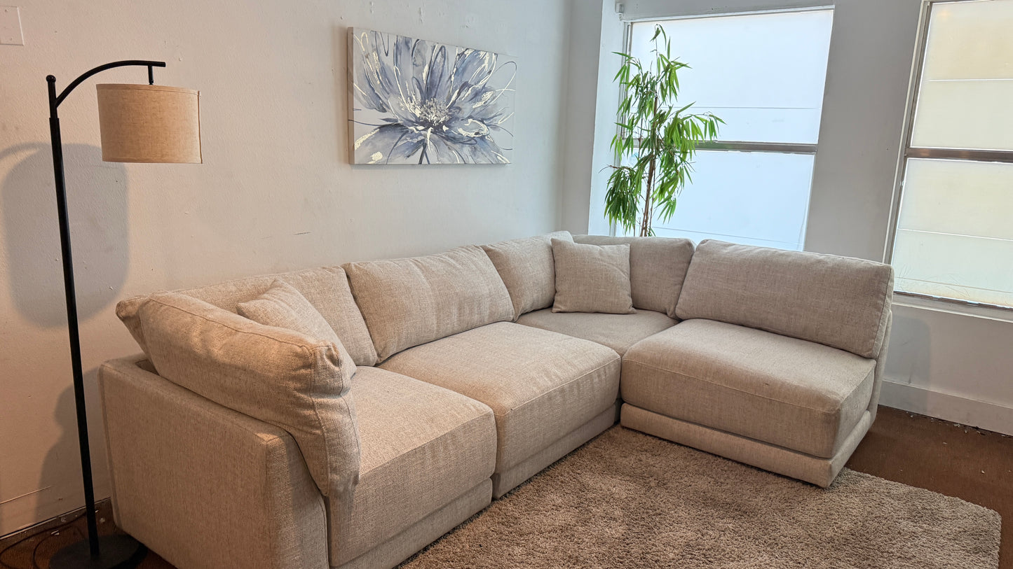 Liquidation Costco Dayna Modular Sectional Couch