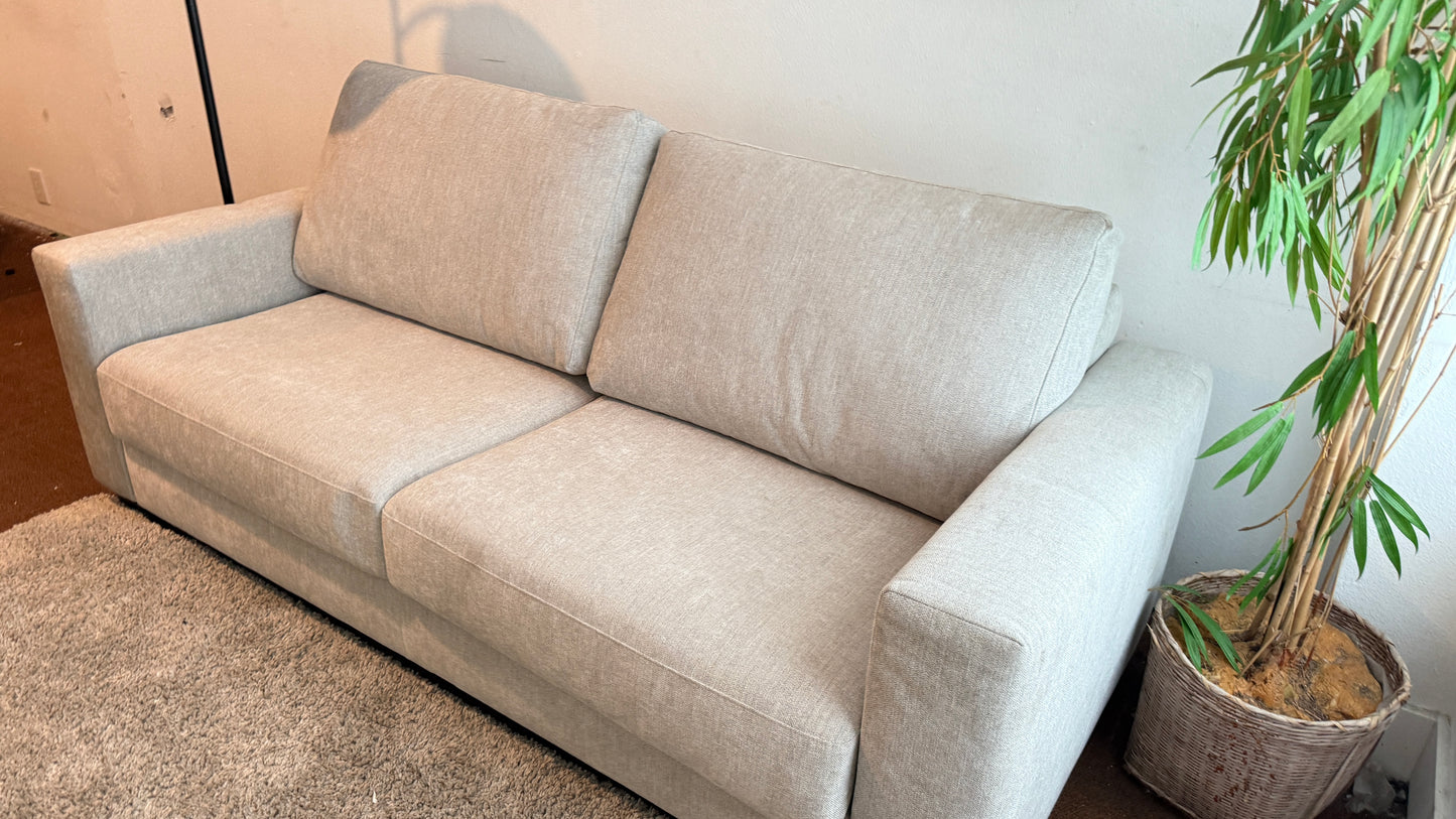 Liquidation Thomasville Maya Queen Sleeper Couch
