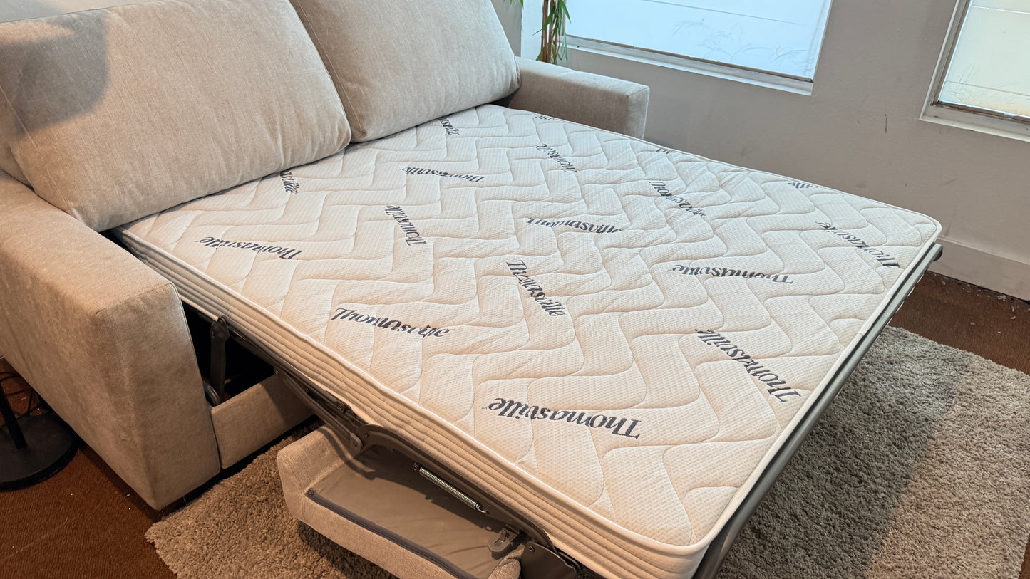 Liquidation Thomasville Maya Queen Sleeper Couch