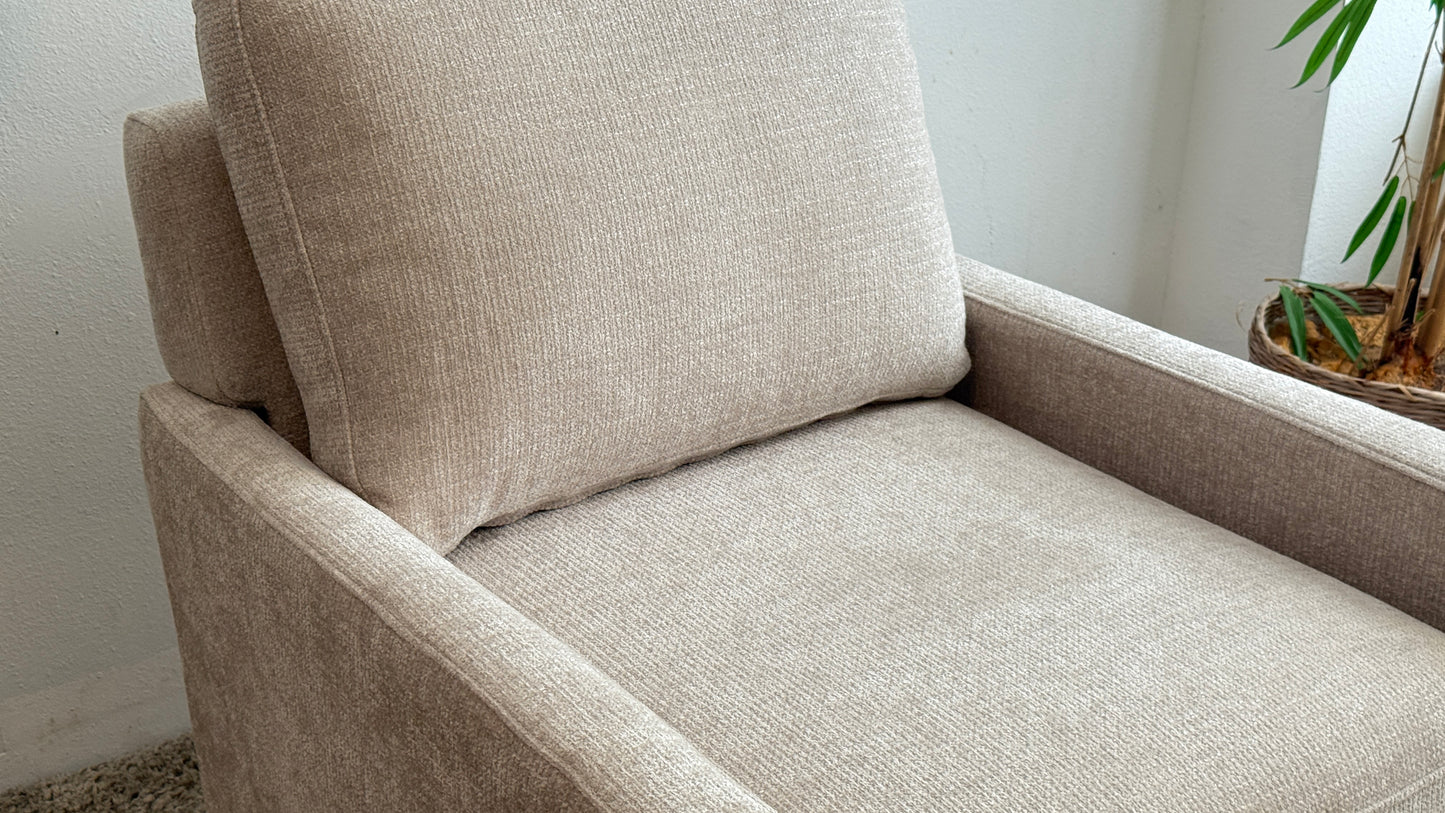 Liquidation Henredon Marley Fabric Swivel Accent Chair