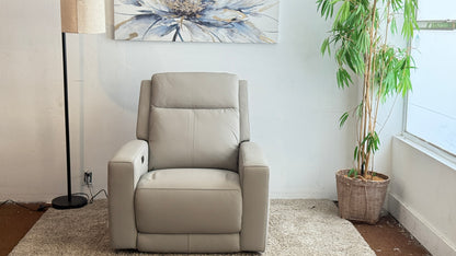 Liquidation Wren Zero Gravity Power Recliner With Powered Headrest