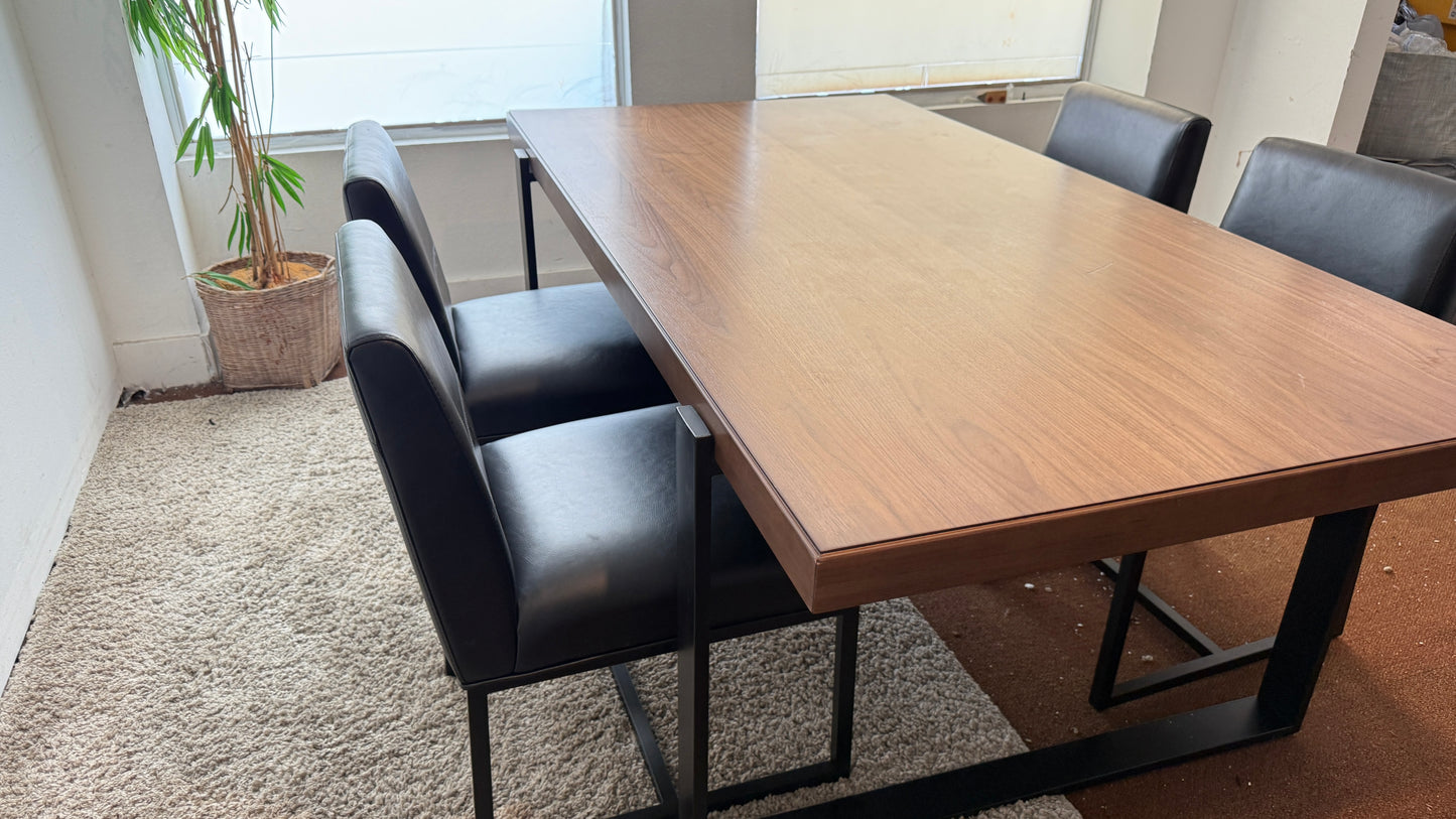Liquidation Costco Tatum Dining Set